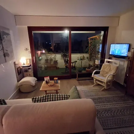 Charming - Board Of Geneva Appartement